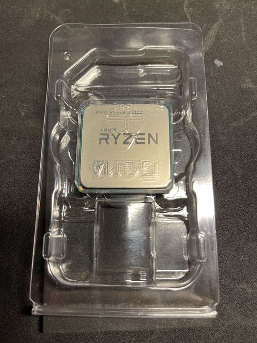 Процесор AMD Ryzen 3 1200 + Кулер Deepcool GAMMAXX 300 іделаний стан