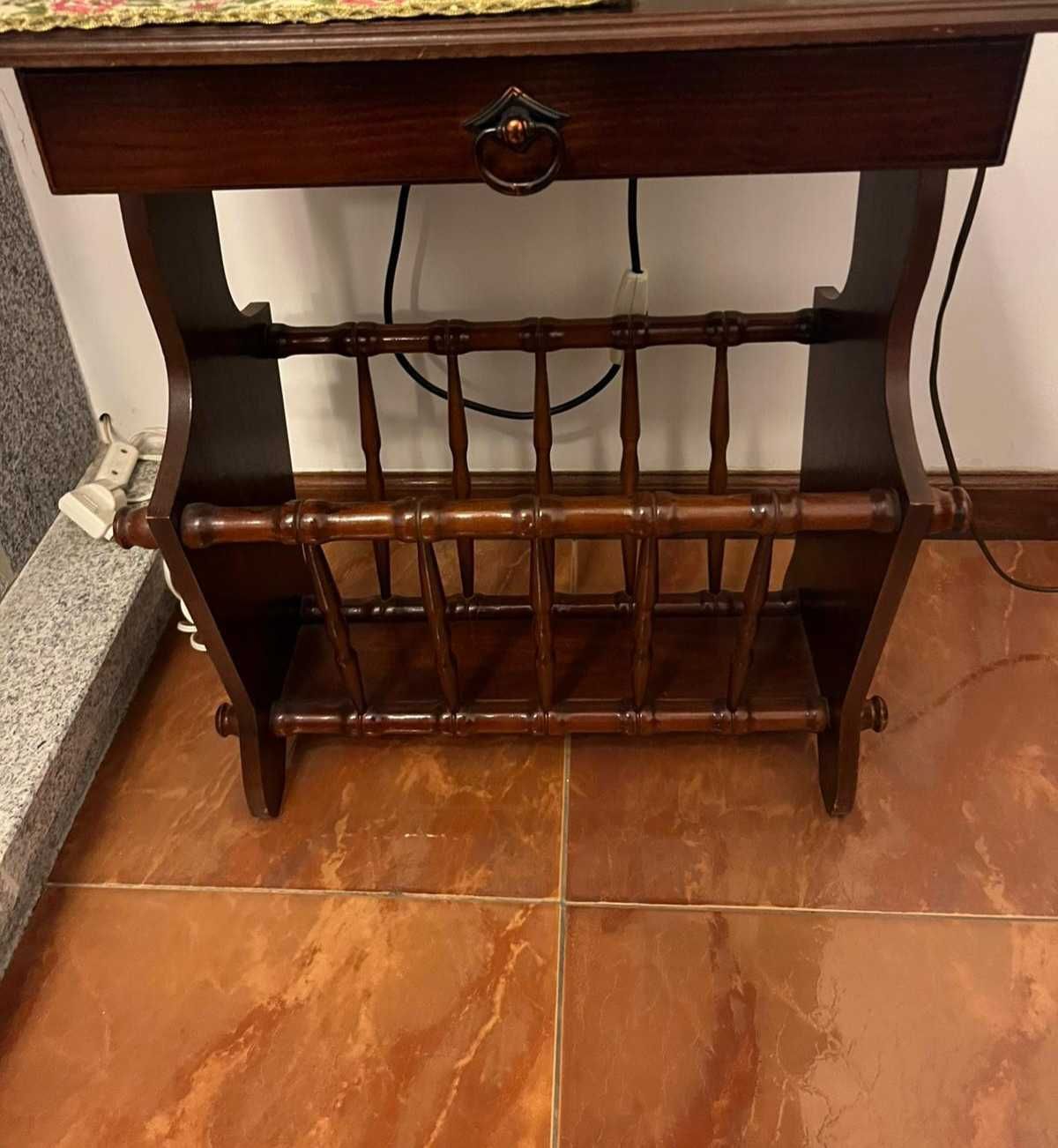 Movel porta revistas