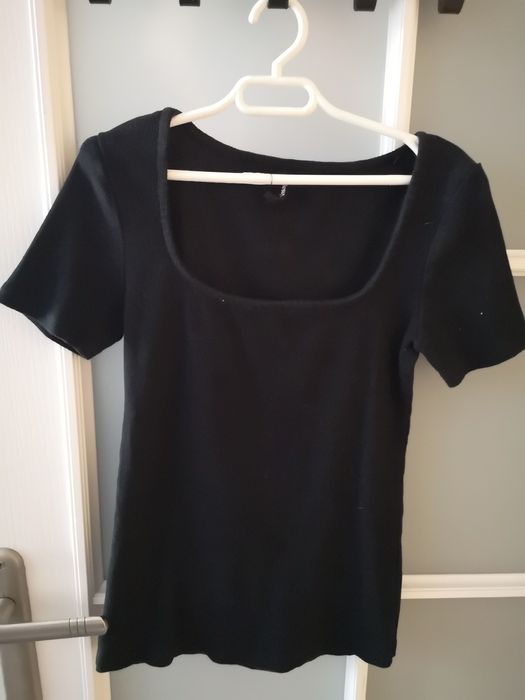 T-shirt Sinsay duży dekolt