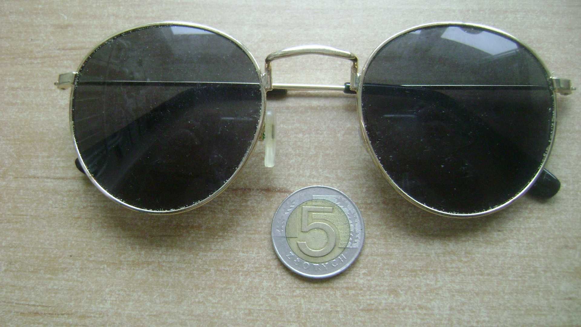 Starocie z PRL - Okulary przeciwsłoneczne = uszkodzone rozstaw 13 cm