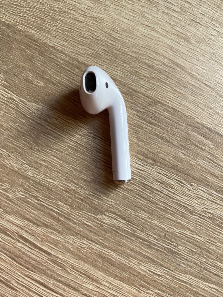 AirPods 2 бу з одним навушником