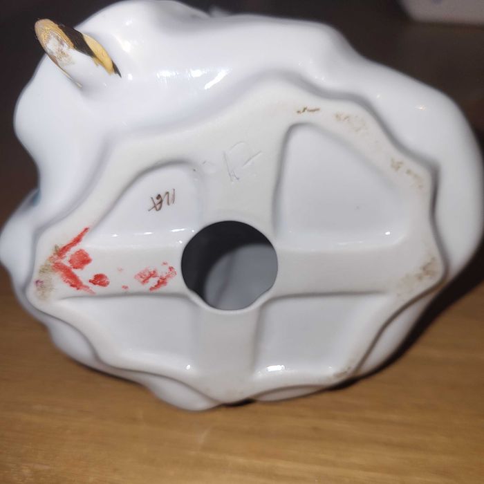 Figurka kobieta z kwiatkami Rumunia