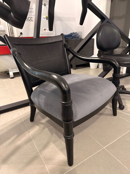 Cadeirão de madeira