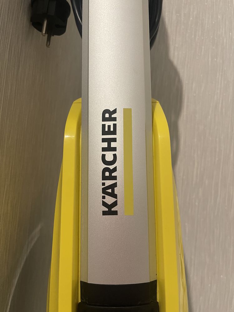 Karcher FC5. Моющий пылесос