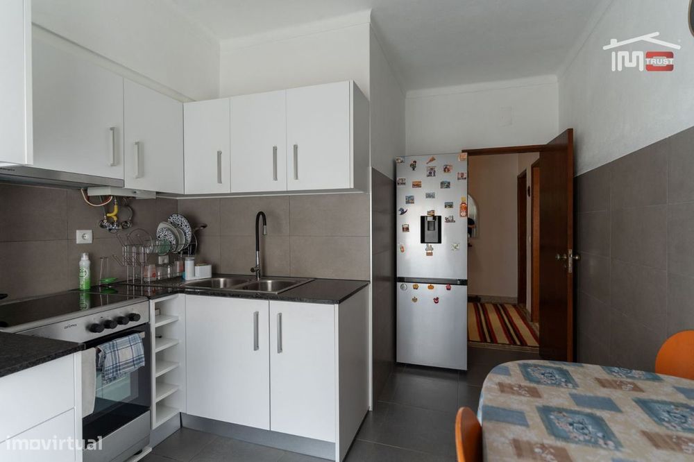 Apartamento T3 Em Fátima Junto Ao Aldi Em Otimo Estado