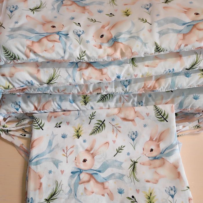 Захистні бортики і  змінна постіль  - комплект в дитяче ліжко !