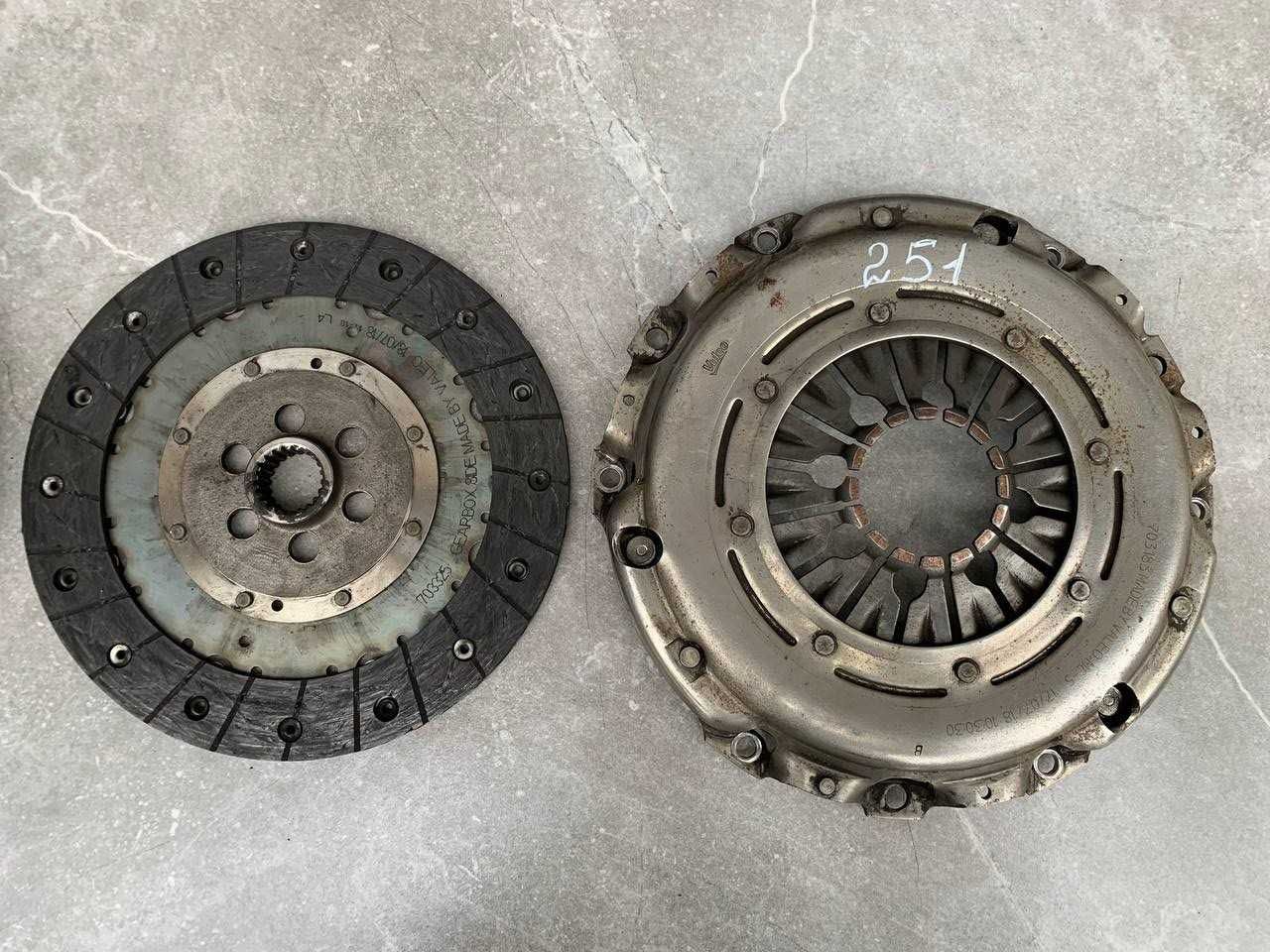Комплект зчеплення Демпфер BMW F20 F21 F30 F31 F10 F11
