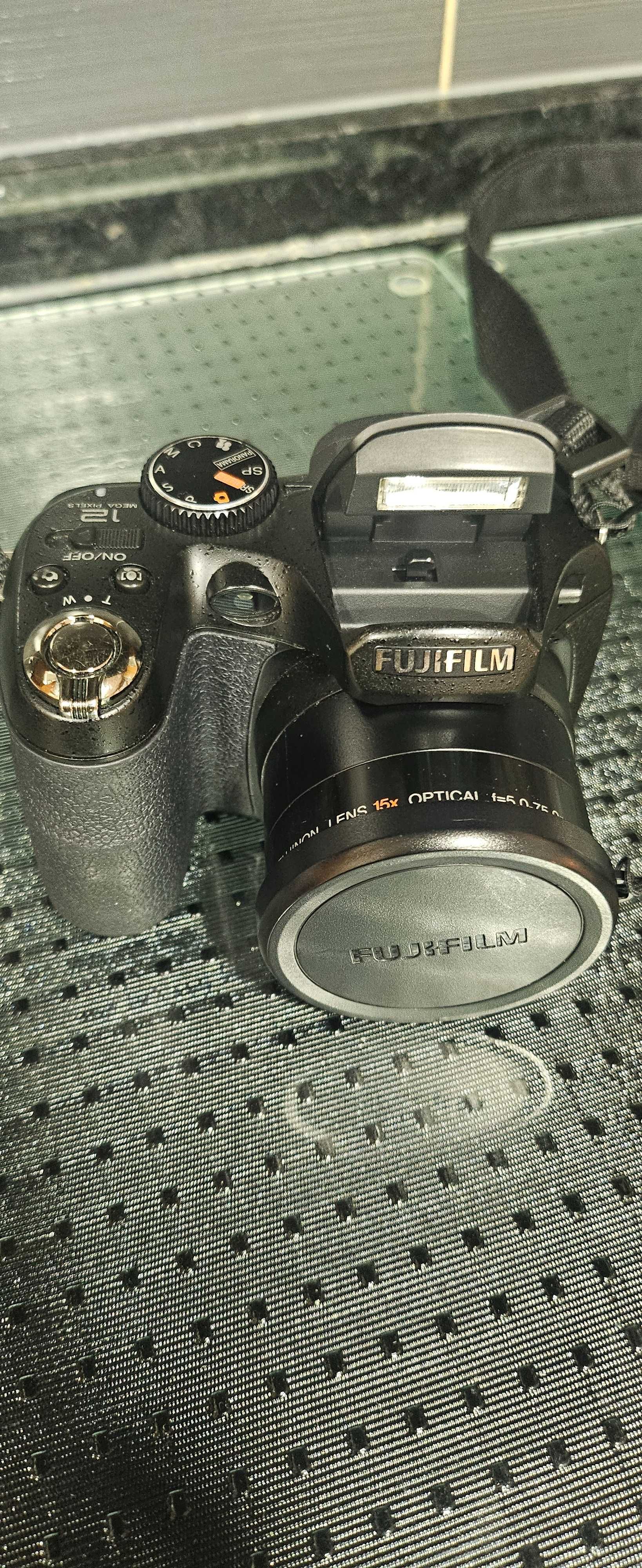 Máquina fotográfica digital finepix s1600
