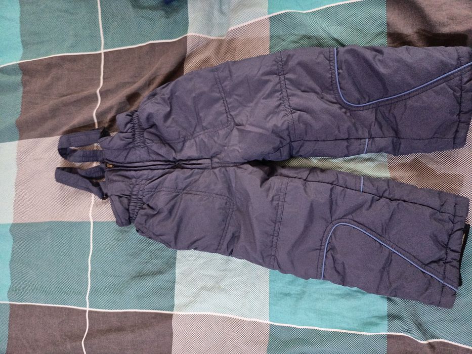 Продам зручний, теплий, зимовий комбінезон.