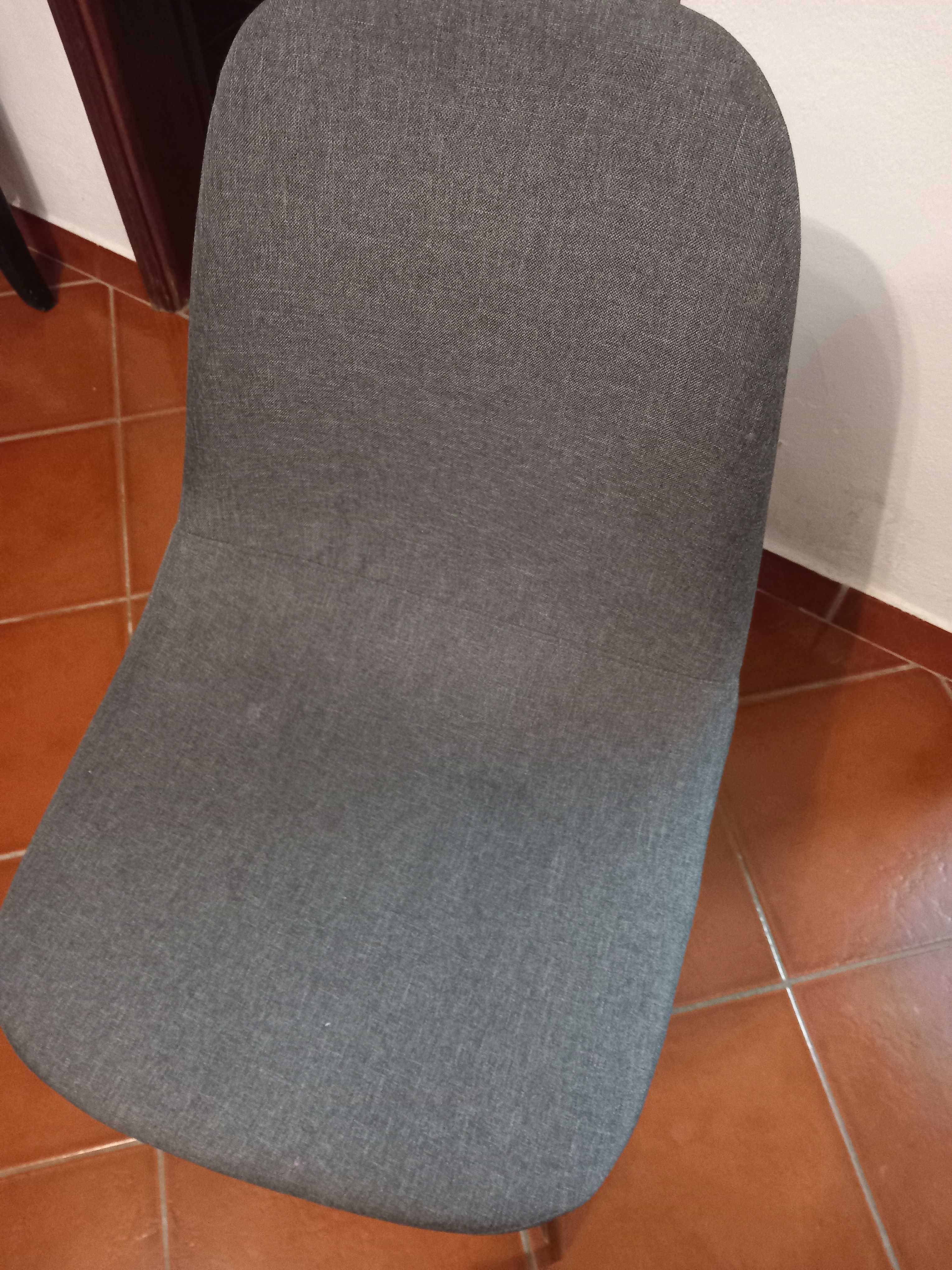 Conjunto mesa+cadeiras