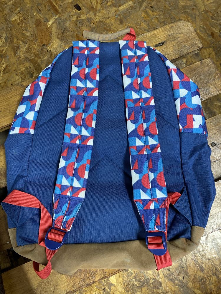 Mochila da marca note.