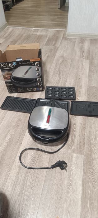 Вафельниця-мінігриль бутербродниця