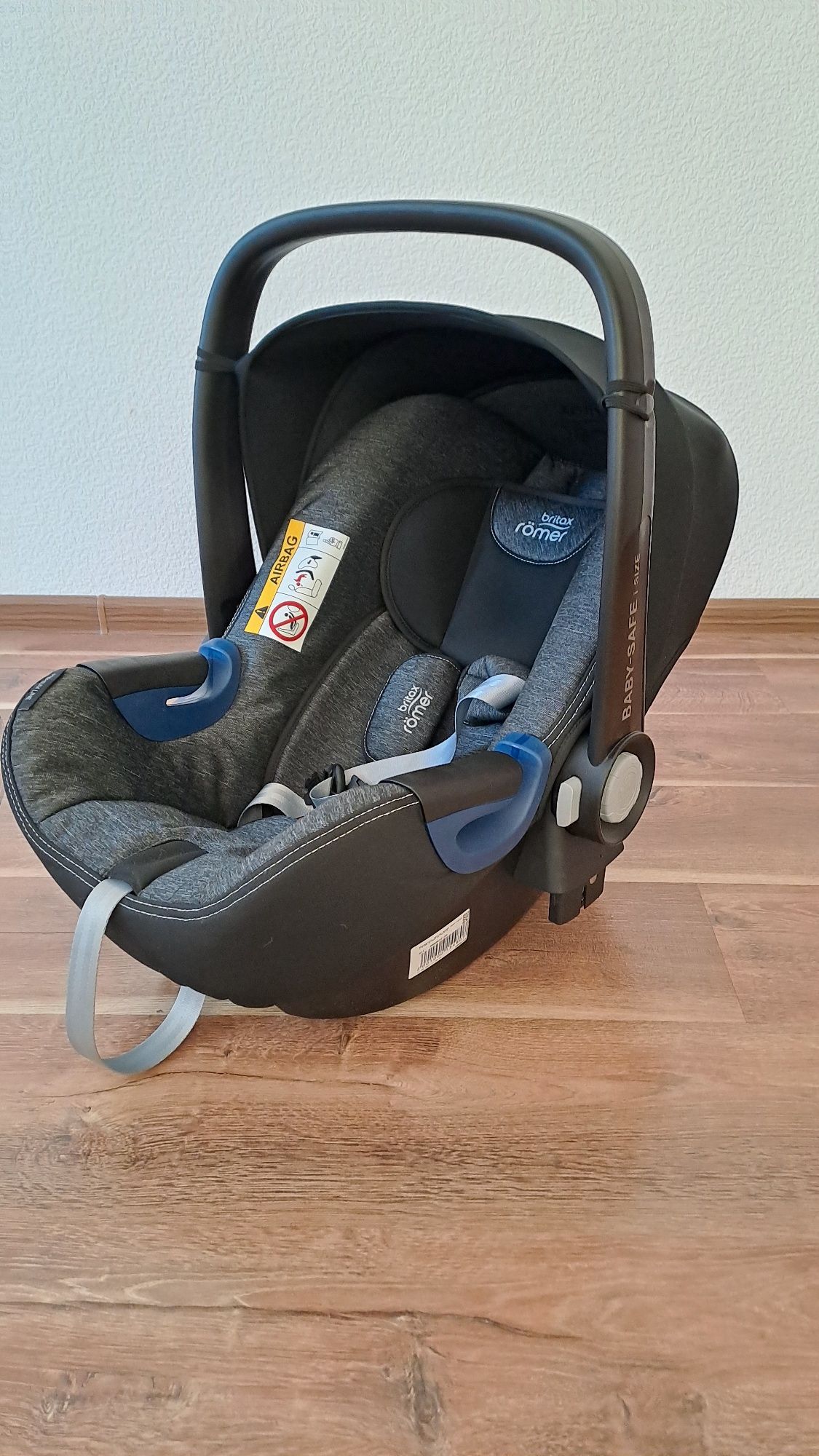 Britax romer baby safe i-size