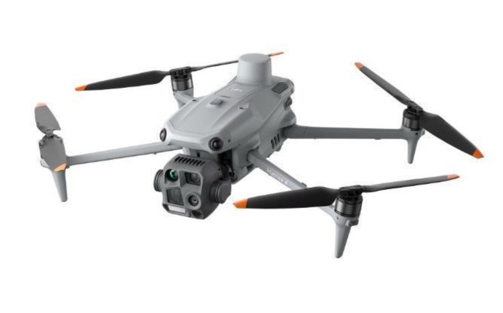 DJI matrice 4t  дрон коптер
