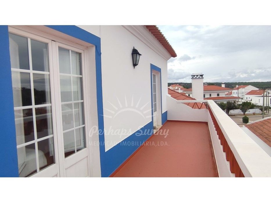 Imóvel com moradia V3 e com Restaurante