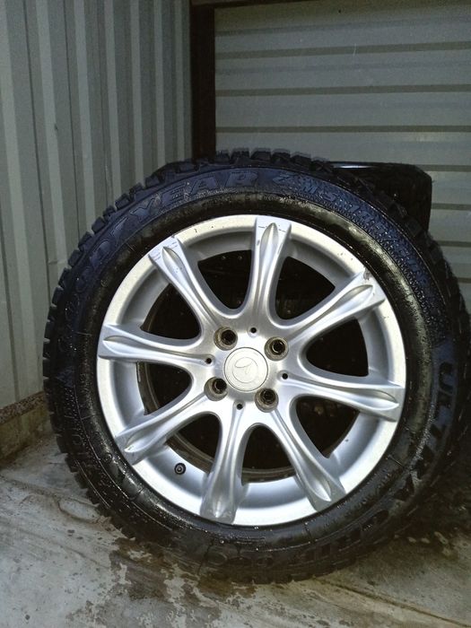 Продам диски с зимней резиной Р15