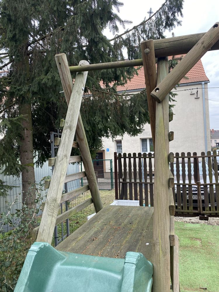 Huśtawka ze zjeżdżalnia plac zabaw