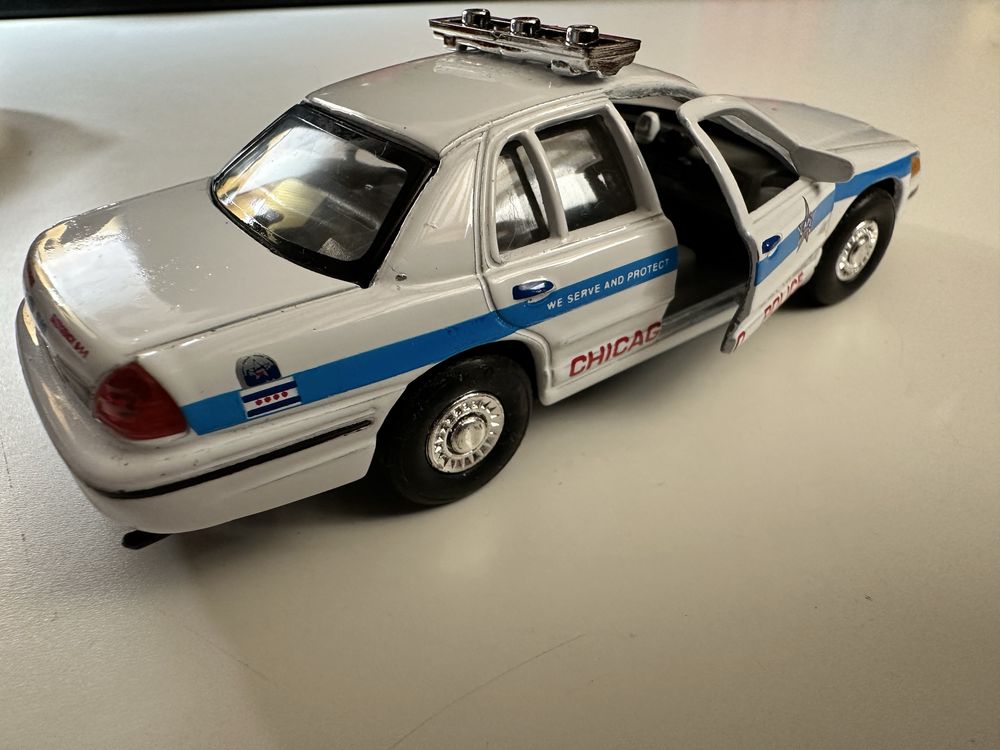 Carros. Conjunto de 4 miniaturas colecionáveis WELLY