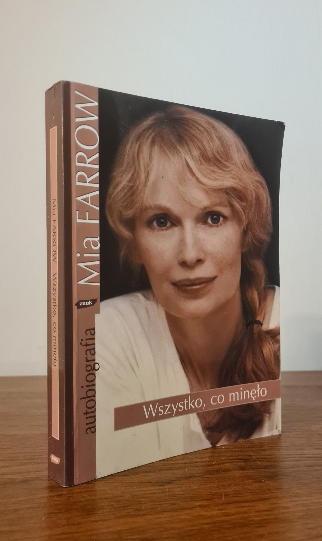 Wszystko, co minęło - Mia Farrow. Książka