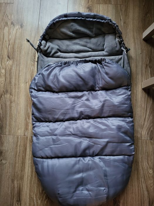 Śpiworek do wózka do spacerówki, bardzo ciepły.