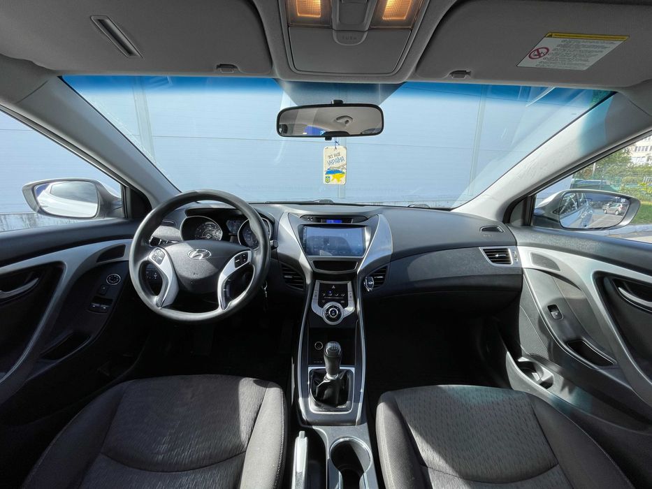 Hyundai Elantra 2011