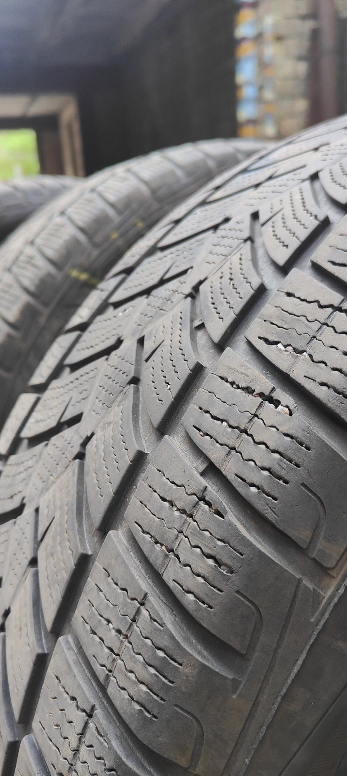 Зимова резына Goodyear UltraGrip Ice SUV 225/60 R17