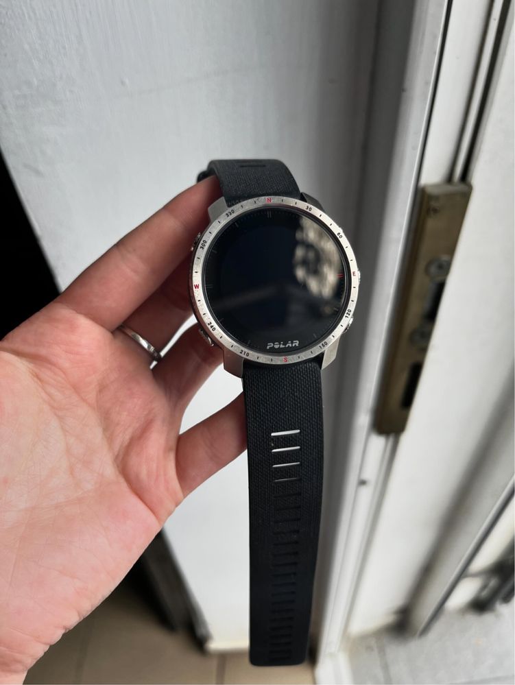 Смарт-годинник Polar Grit X Pro Titan