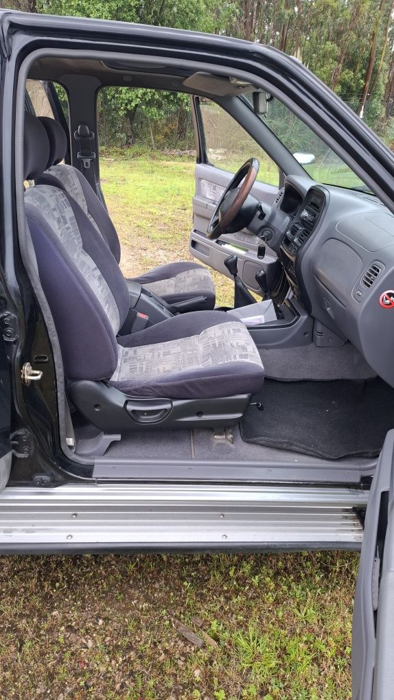 Nissan NAVARA D22