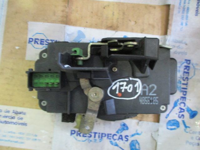 Fecho A24855185 SAAB 95 1995 FD 3 PINOS