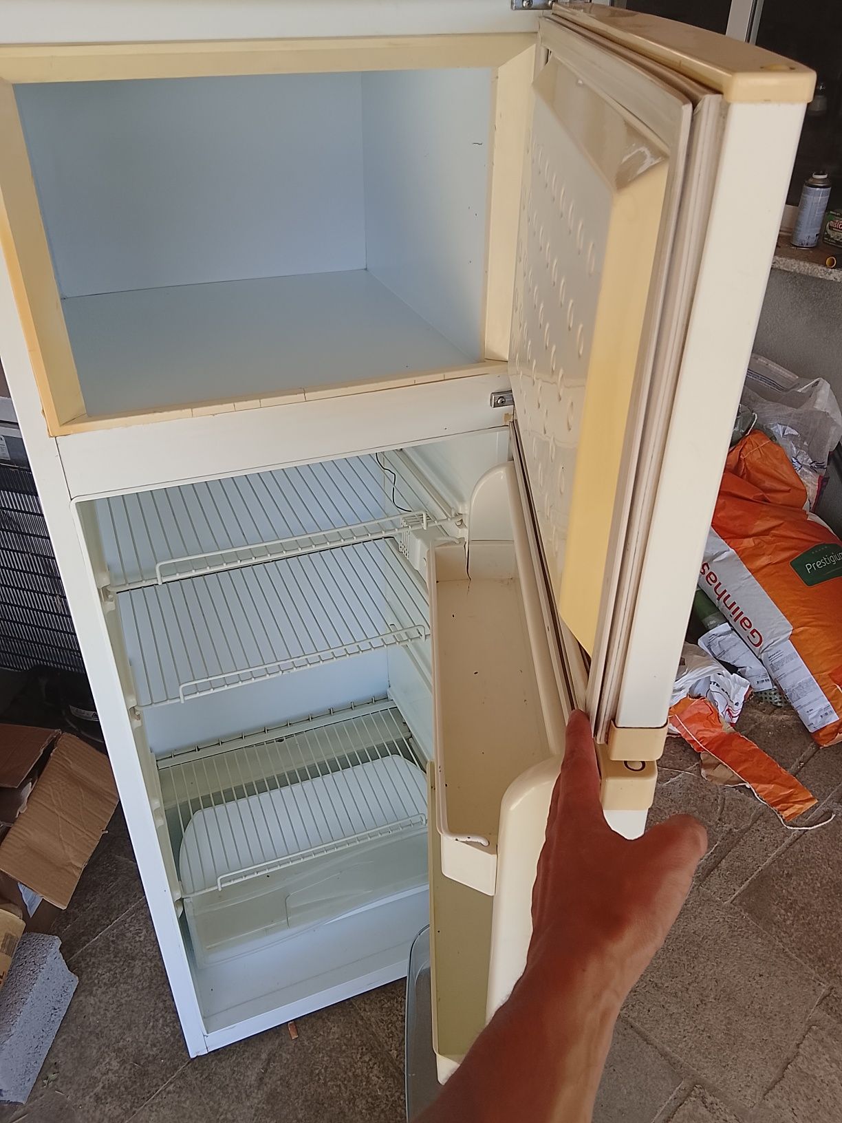 Frigorífico com entrega gratuita