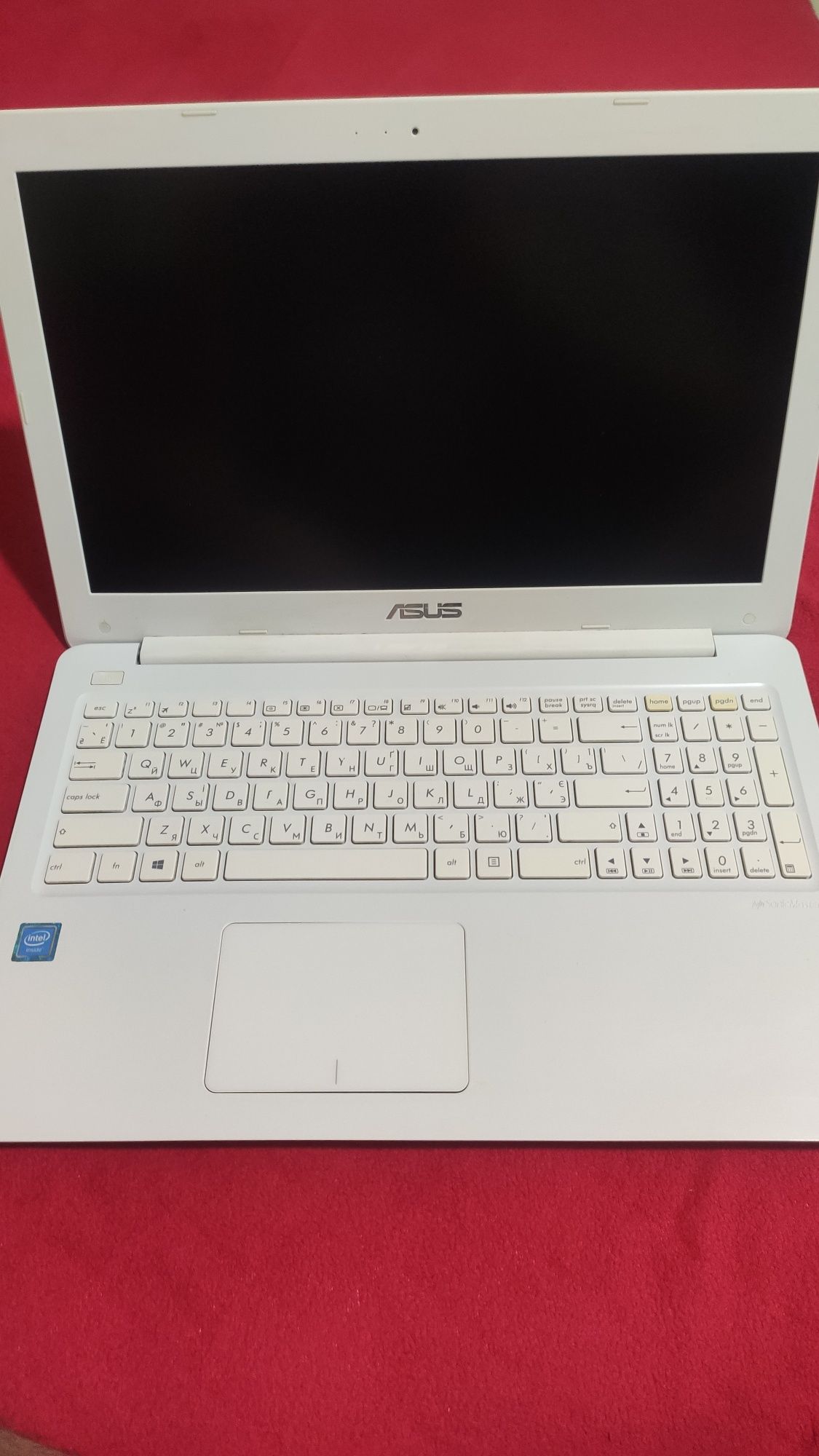 Ноутбук Asus E502N