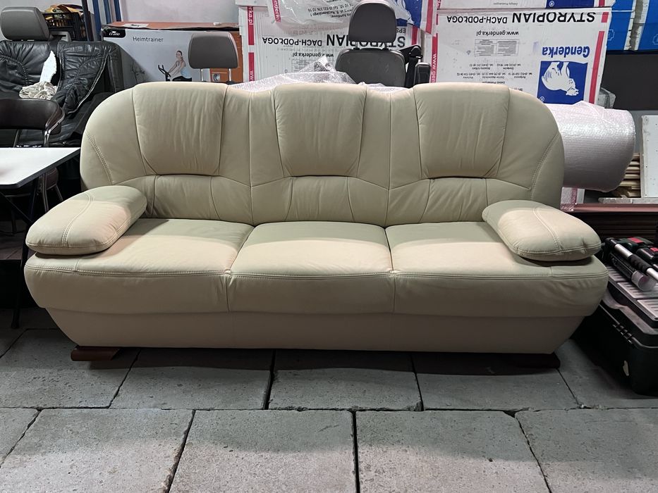 Sofa trzyosobowa rozkładaną firmy Gala
