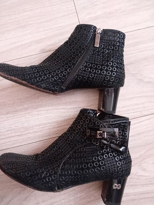 Подарую італійські жіночі чобітки