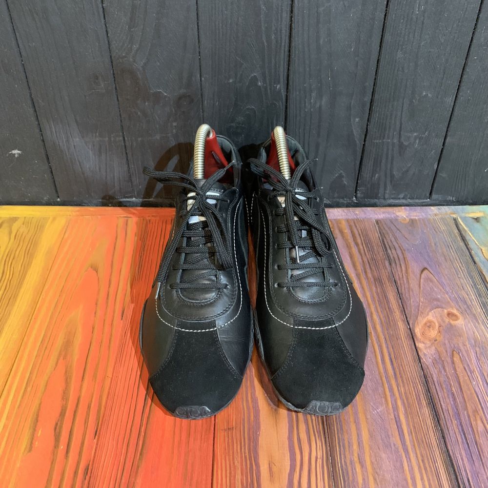 Кожаные кроссовки Salvatore Ferragamo 39 размер 24.5 см
