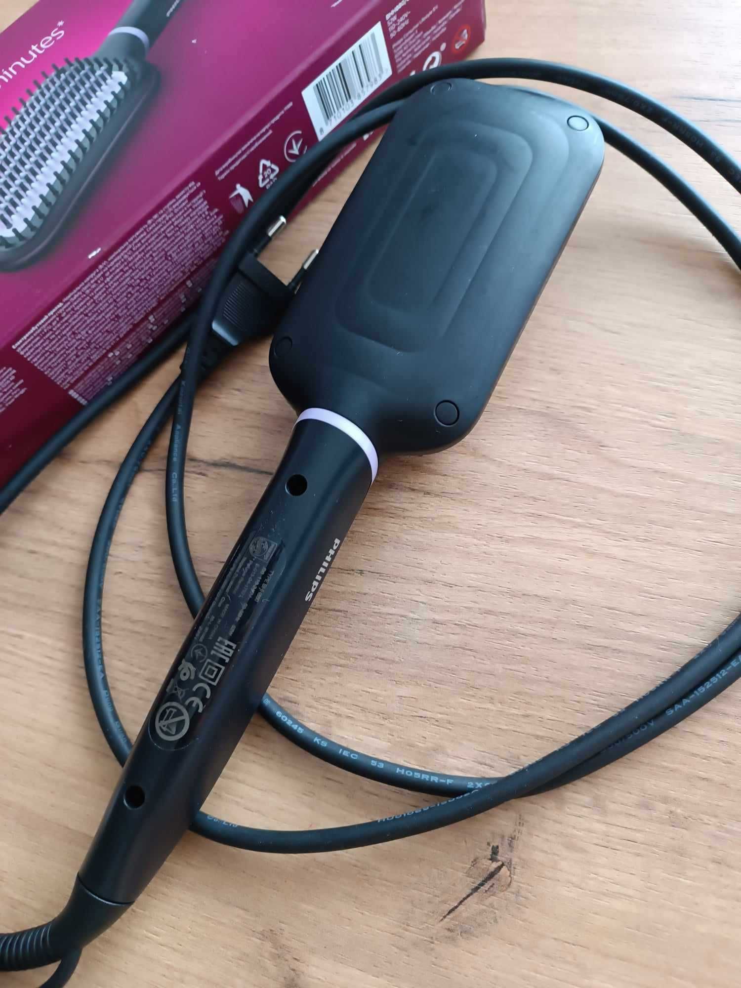 Szczotka prostująca Philips 5000 BHH880- Mało używana