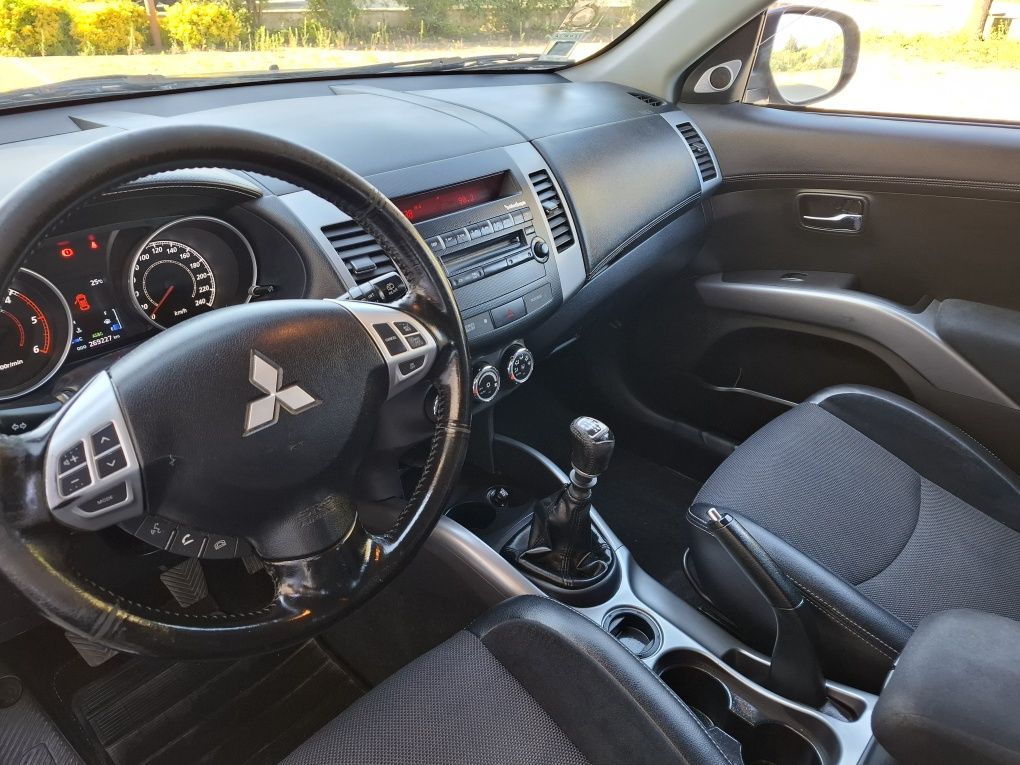 Mitsubishi outlander 2.2 did 7 lug