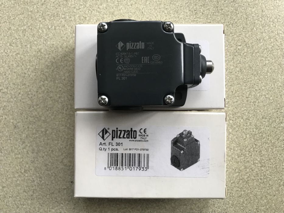 Кінцевий вимикач зі штоком FL 301 Pizzato Концевик выключатель