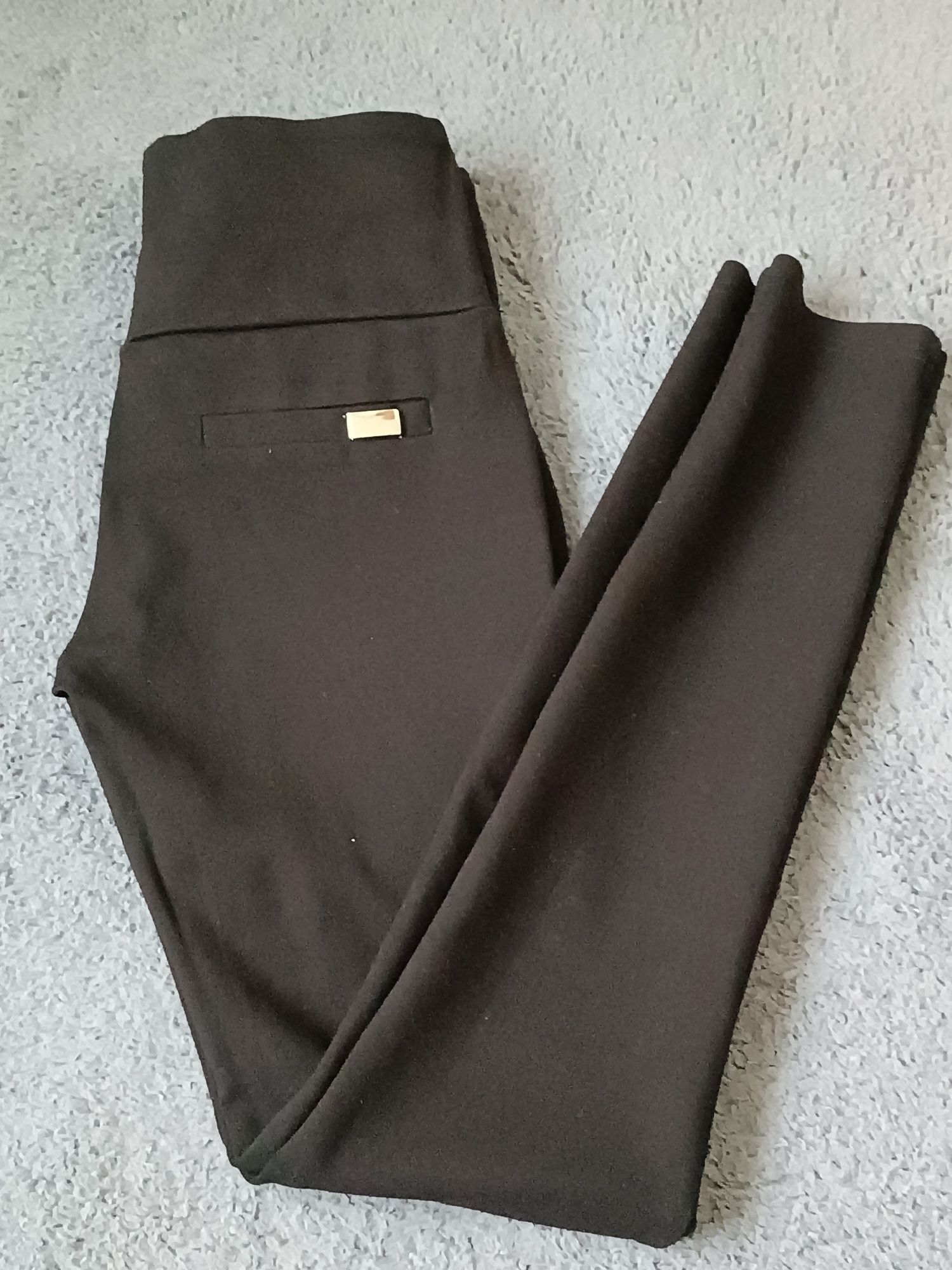 Czarne spodnie eleganckie ciepłe getry
