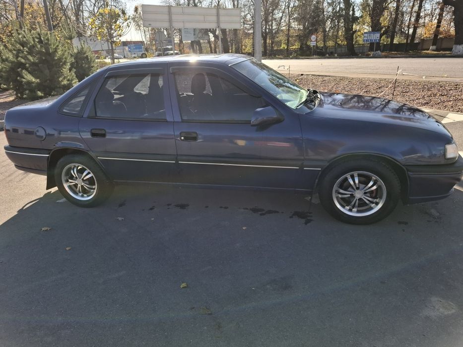 Opel Vectra A 1995 рік 1.6L