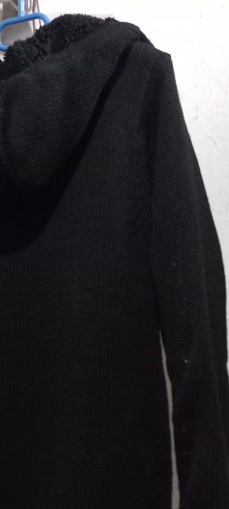 Carapuço preto com pelo