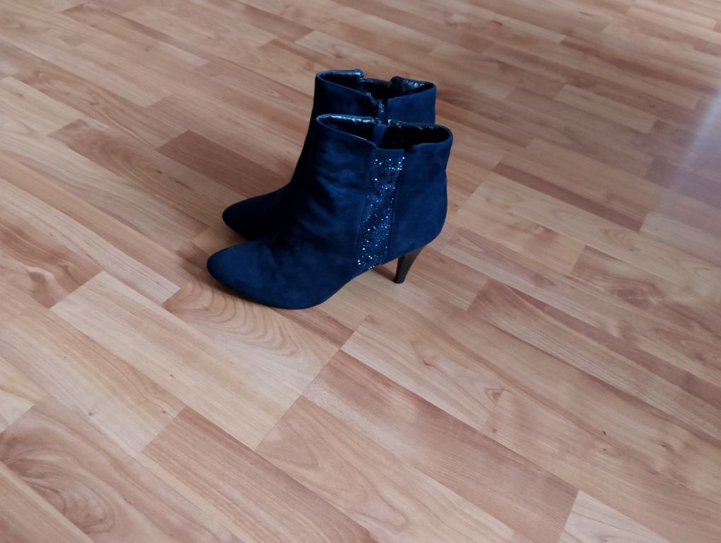 Buty botki kozaki zamszowe rozmiar 40