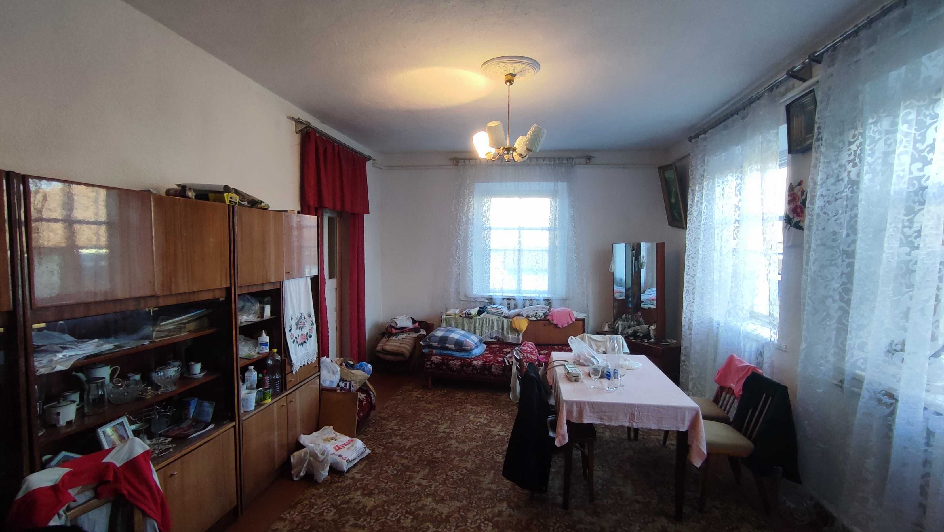 Продам будинок 5 кімнат гараж ділянка 47 соток, під державні програми