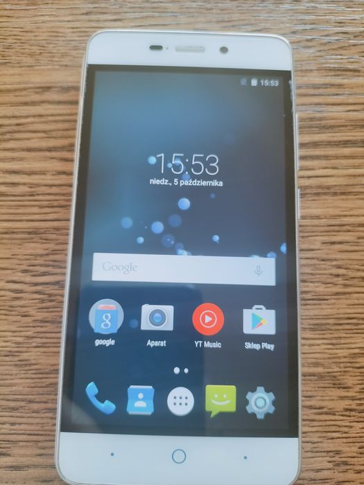 Smartfon ZTE Blade A452