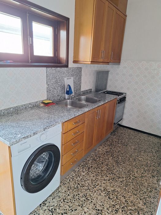 Arrenda-se quarto em Chaves em T4 bem localizado (2.º quarto previsto)