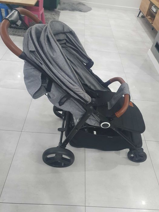 Wózek spacerowy Kinderkraft GRANDE PLUS szary
