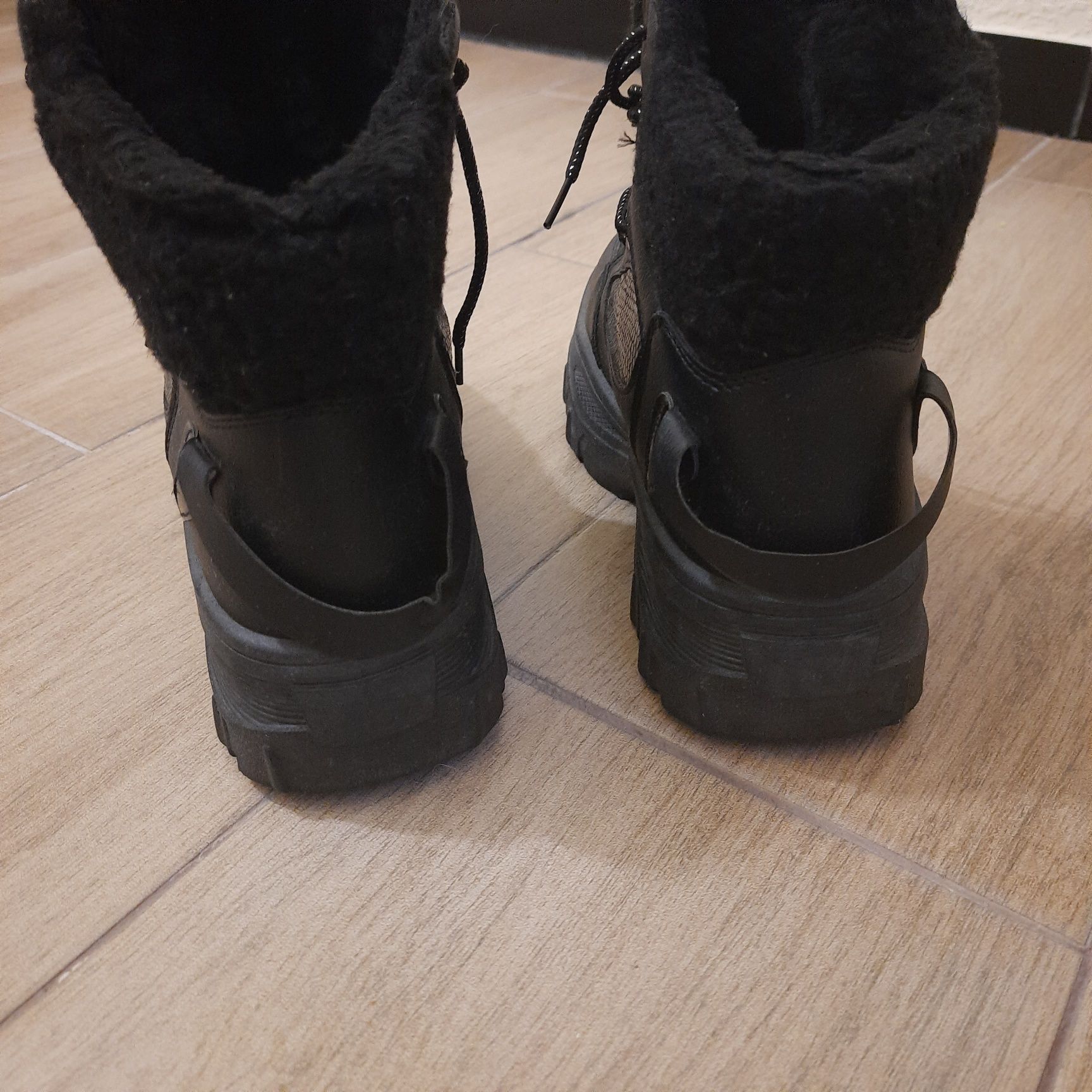 Зимові чоботи/кросівки