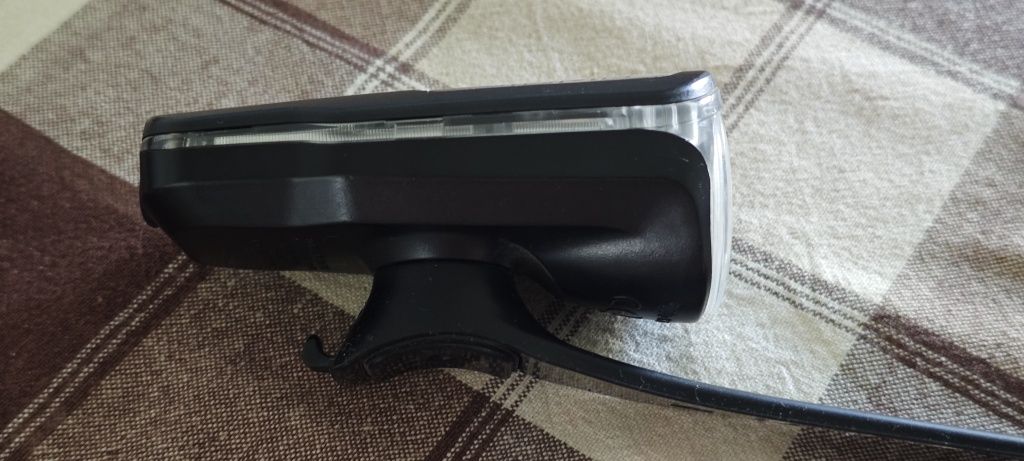 Mocna lampka przednia Sigma Aura 80 ładowanie USB