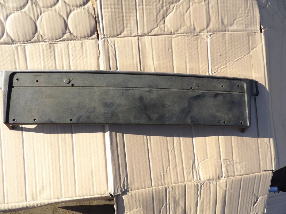 BMW - E39 - RAMKA , PODKŁADKA POD TABLICĘ REJESTRACYJNĄ - 8226563