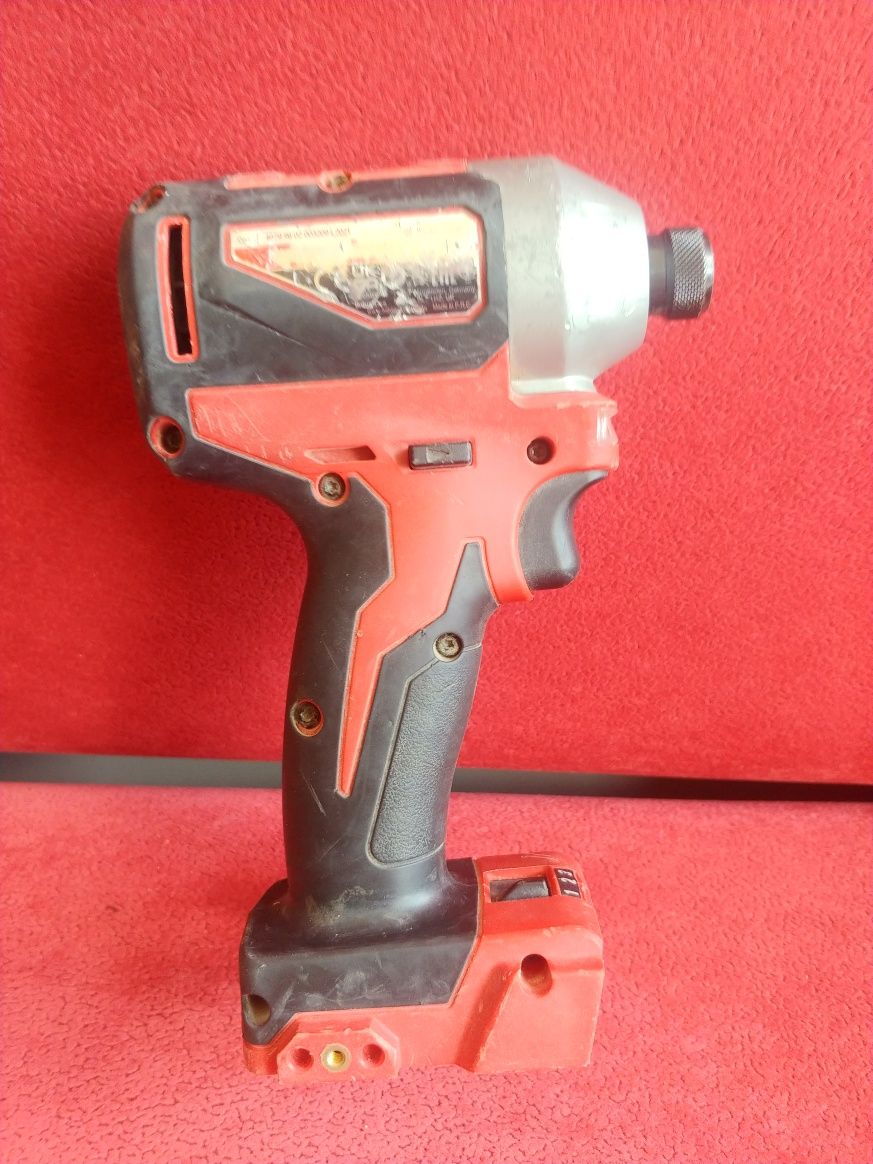 Zakretarka Milwaukee BLID2