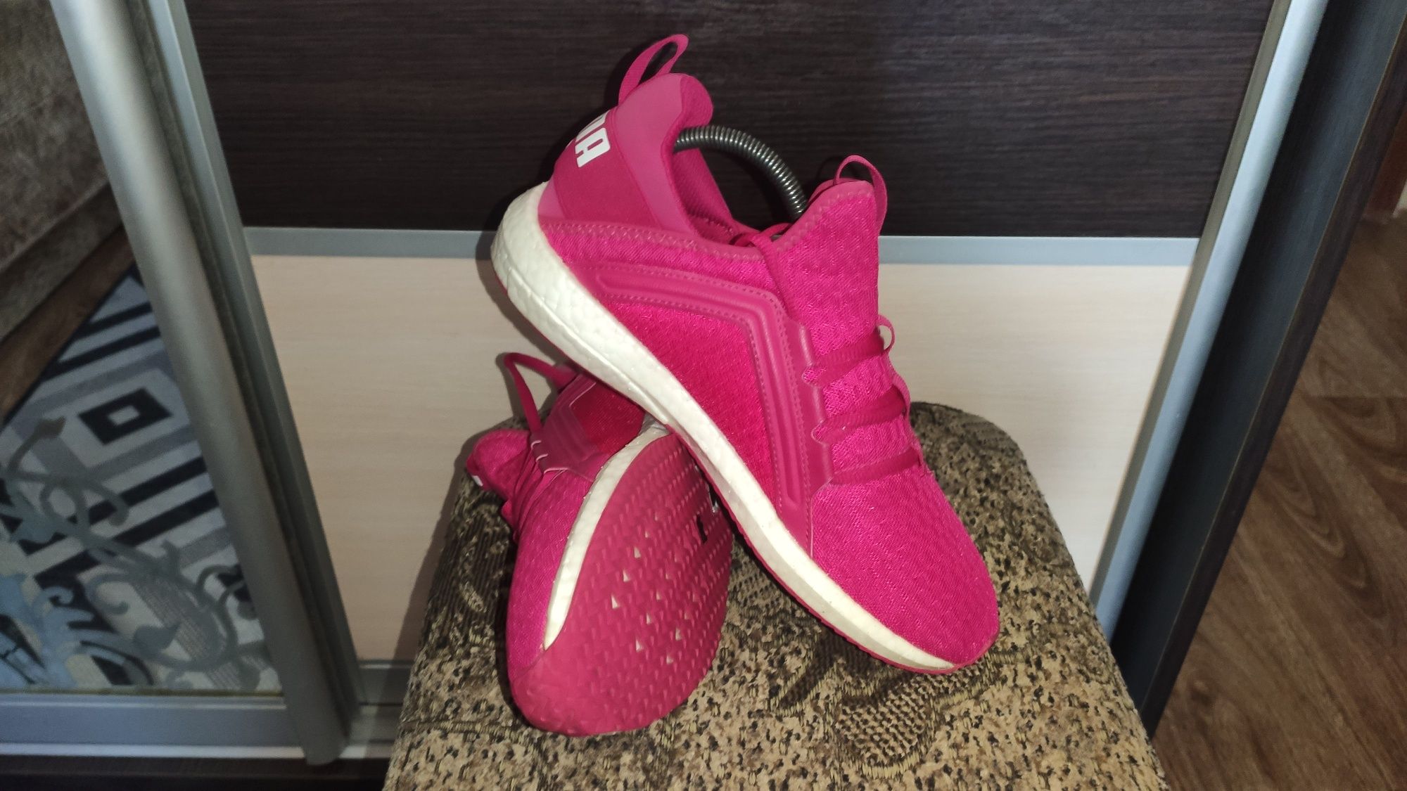 Жіночі кросівки Puma